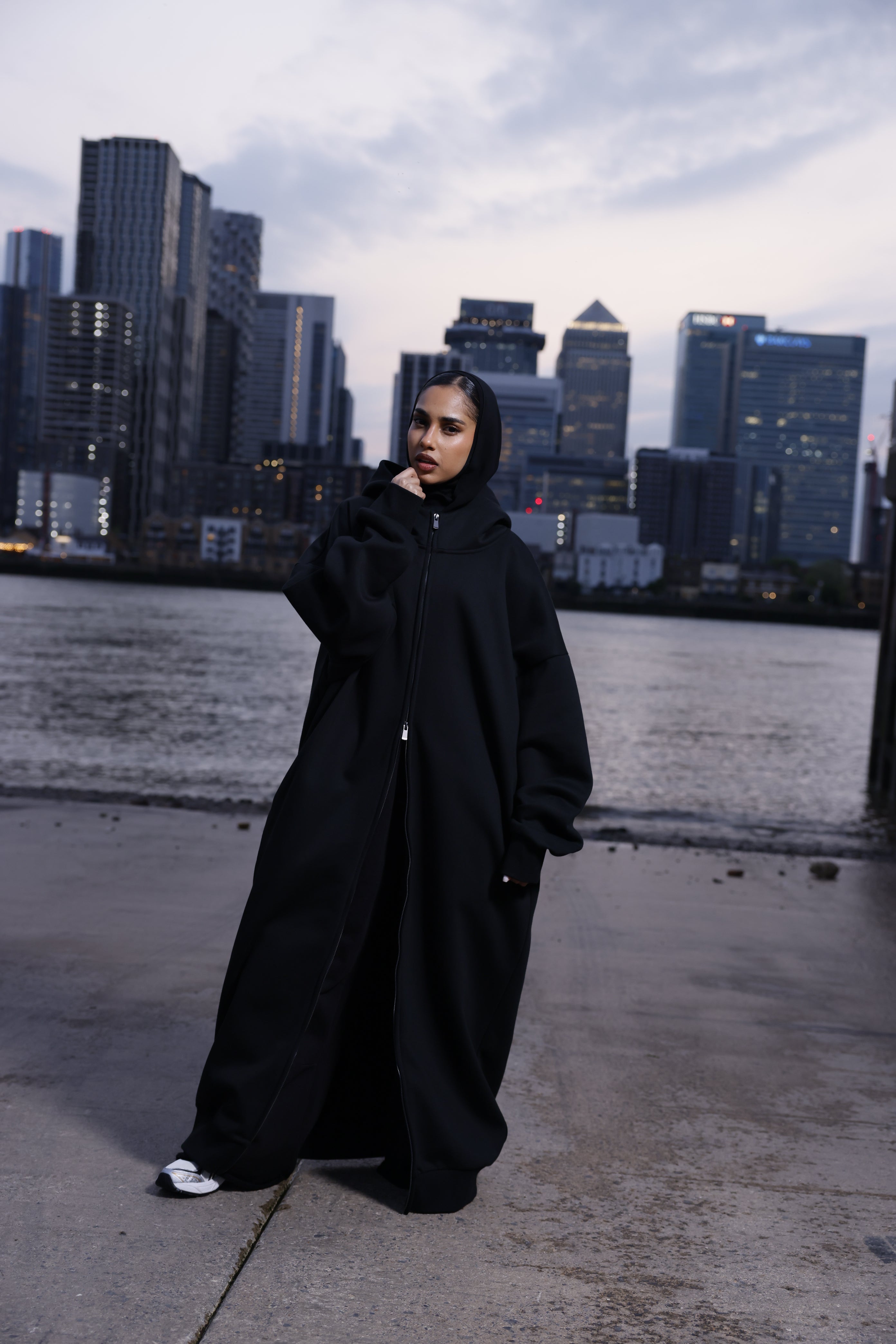 ONYX ZIP-UP HOODIE